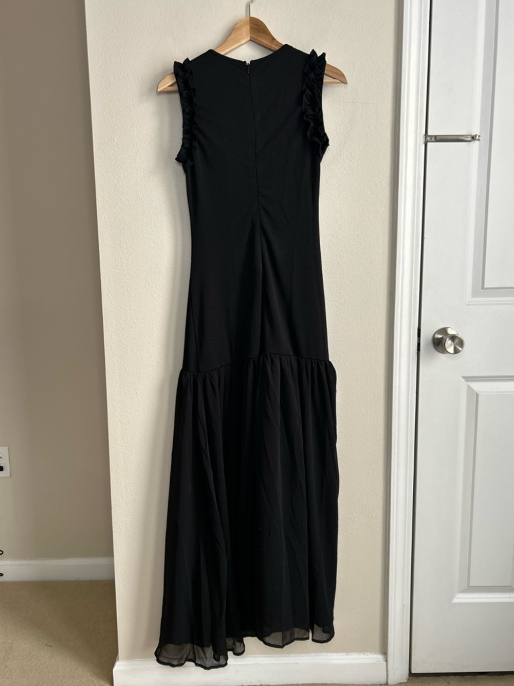 NWT Commense Black Ruffled Detail Ruched-Front Sleeveless Maxi Dress Size S - Picture 11 of 16